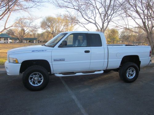 2000 ram 2500 sport leather cummins diesel 4x4 139k short bed 1-owner-no reserve