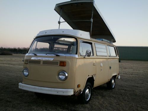 1979 vw westfalia camper bus  manual. 2.0 liter  good project. low reserve!