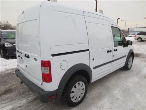 XL 2.0L Front Wheel Drive Carfax One Owner Automatic Cargo Mini Van White Clean, image 9