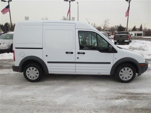 XL 2.0L Front Wheel Drive Carfax One Owner Automatic Cargo Mini Van White Clean, image 10