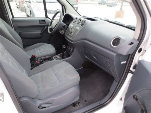 XL 2.0L Front Wheel Drive Carfax One Owner Automatic Cargo Mini Van White Clean, image 30