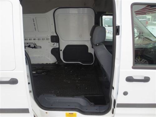 XL 2.0L Front Wheel Drive Carfax One Owner Automatic Cargo Mini Van White Clean, image 34