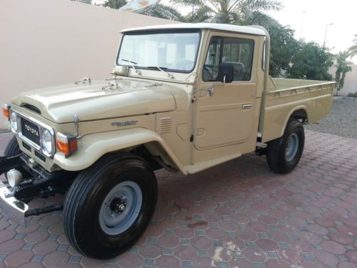 Toyota landcruiser fj45 pick up fully restored 1983
