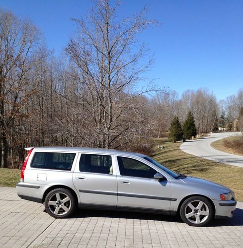 2004 volvo v70 r wagon 4-door 2.5l