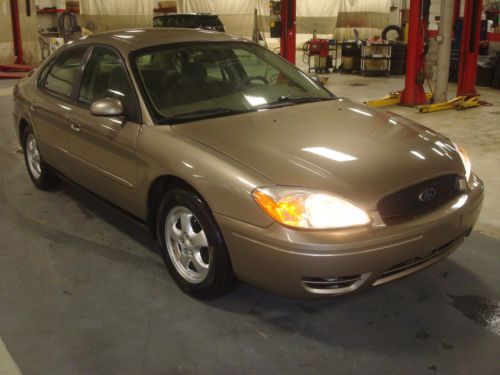 2006 ford taurus se sedan 4-door 3.0l