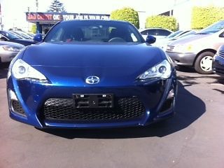 2013 scion fr-s  coupe 2-door 2.0l.