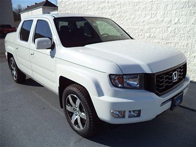 Honda ridgeline  rtl w/navi new truck gasoline white