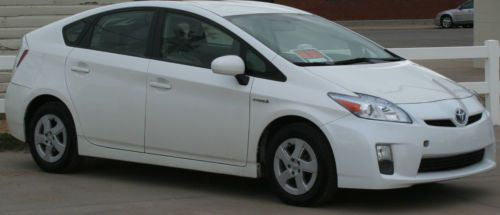 2011 toyota prius base hatchback 4-door 1.8l