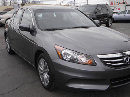 Clean Title, Leather Heated Seats, Moon Roof, Blue Tooth, Low Miles, Side Airbag, US $18,888.00, image 7