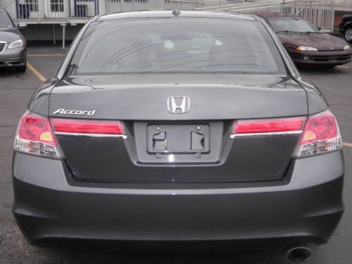 Clean Title, Leather Heated Seats, Moon Roof, Blue Tooth, Low Miles, Side Airbag, US $18,888.00, image 9