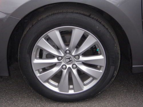 Clean Title, Leather Heated Seats, Moon Roof, Blue Tooth, Low Miles, Side Airbag, US $18,888.00, image 11