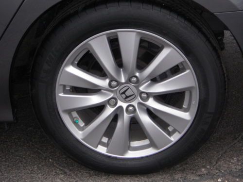 Clean Title, Leather Heated Seats, Moon Roof, Blue Tooth, Low Miles, Side Airbag, US $18,888.00, image 12