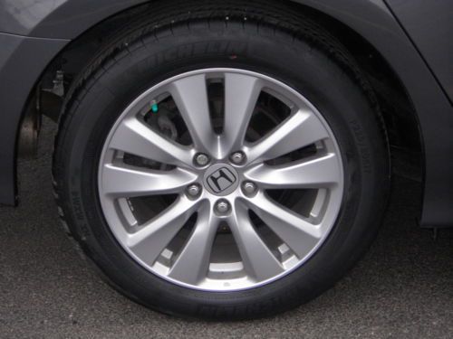 Clean Title, Leather Heated Seats, Moon Roof, Blue Tooth, Low Miles, Side Airbag, US $18,888.00, image 13