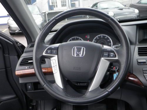 Clean Title, Leather Heated Seats, Moon Roof, Blue Tooth, Low Miles, Side Airbag, US $18,888.00, image 26