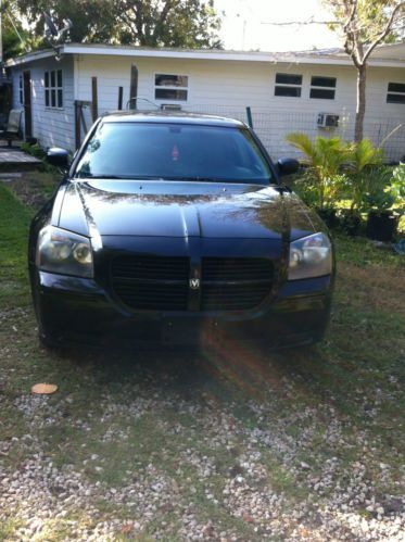 2007 dodge magnum se wagon 4-door 2.7l rwd