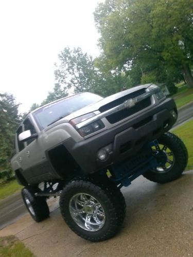 Lifted 2004 chevrolet avalanche 2500 lbz 2007 duramax w/ 6-speed allison