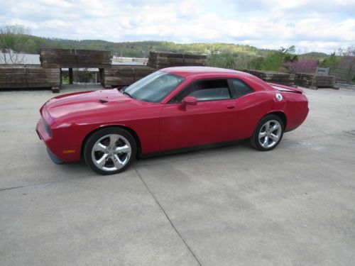 2013 dodge challenger r/t coupe 2-door 5.7l