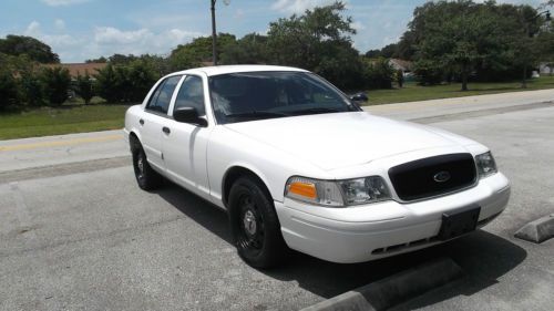 2010 ford crown victoria police interceptor sedan 4-door 4.6l flex fuel option