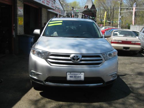 2012 toyota highlander base sport utility 4-door 3.5l