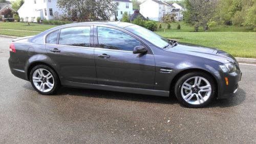 2009 pontiac g8 base sedan excellent condition 33.8k magentic gray, v6