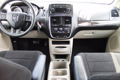 SE CD Passenger Climate Control Rear AC 3rd Row Seat 4-Wheel Disc Brakes A/C A/T, image 11
