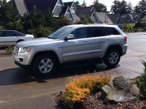 V8 hemi engine with laredo 25x pkg, tow pkg, and p2 elec power brake for towing