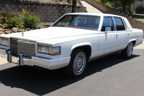 1992 cadillac fleetwood brougham one owner low miles!!! cd radio!!
