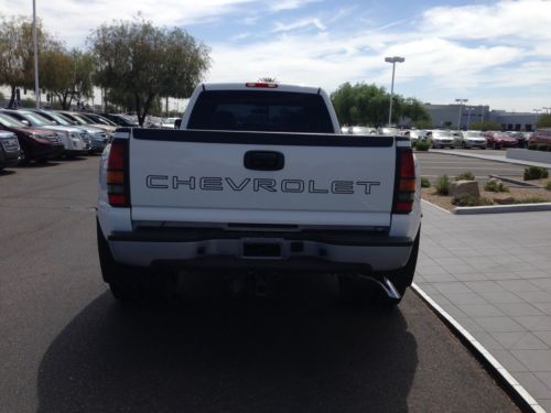 Low mile 2006 Dually, Duramax Diesel, Backup Camera, Chrome Wheels, Navi!!, image 8