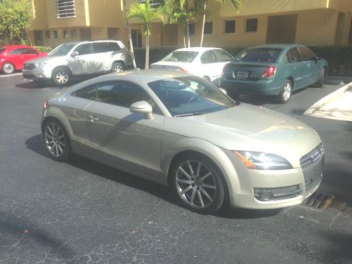 2009 audi tt base coupe 2-door 2.0l