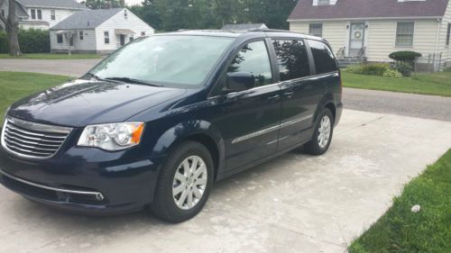 2013 chrysler town and country touring