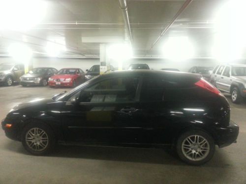 2007 black ford focus hatchback 5 speed with speaker system and sirius/xm radio