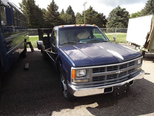 1995 chevrolet 3500 4x2 stake truck  6.5 liter diesel