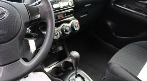 2008 Scion xD Hatchback 5-Door 1.8L like new!!! Low miles!! 1 owner, image 15