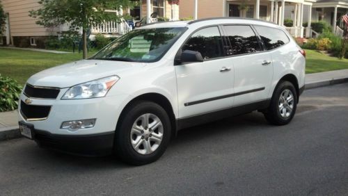 2010 chevrolet traverse ls