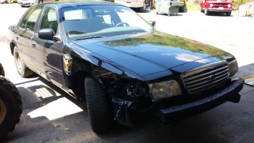 1999 ford crown victoria police interceptor sedan 4-door 4.6l