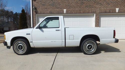1982 chevy s-10 pick-up 70,200 miles second owner 4-cylinder manual transmission