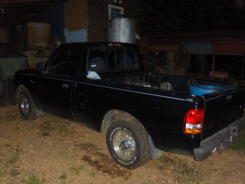 1996 Ford Ranger 4cyl, 5 speed, new timing belt and water pump, bed liner, 2wd, image 2