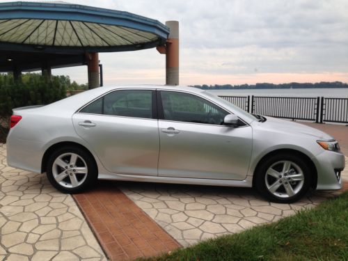 14 Toyota Camry SE 5-Day NO RESERVE Clean Rebuilt Title Runs & Drives Perfect!!!, image 2