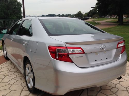 14 Toyota Camry SE 5-Day NO RESERVE Clean Rebuilt Title Runs & Drives Perfect!!!, image 6