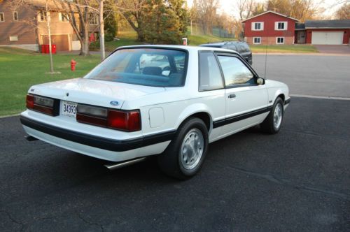 1990 ford mustang lx 5.0 2 door sedan notchback