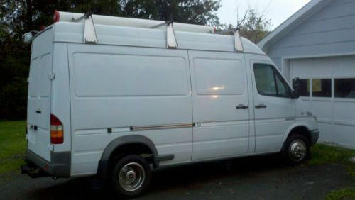 2004 dodge sprinter 3500 base standard cargo van 3-door 2.7l