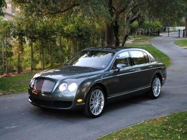 Bentley continental flying spur sedan