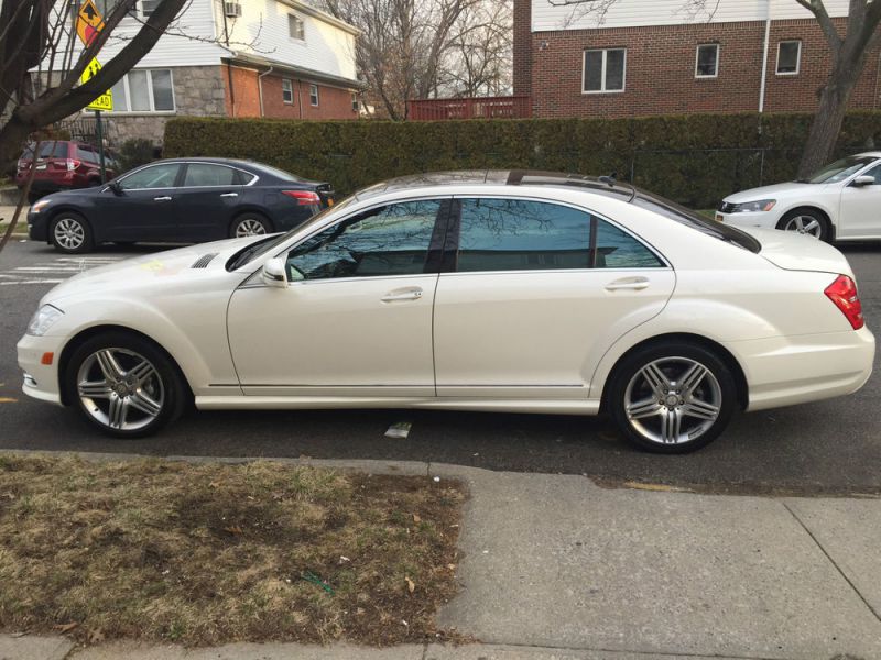 Sell used 2013 MercedesBenz SClass S550 AMG Sport Package in Canisteo