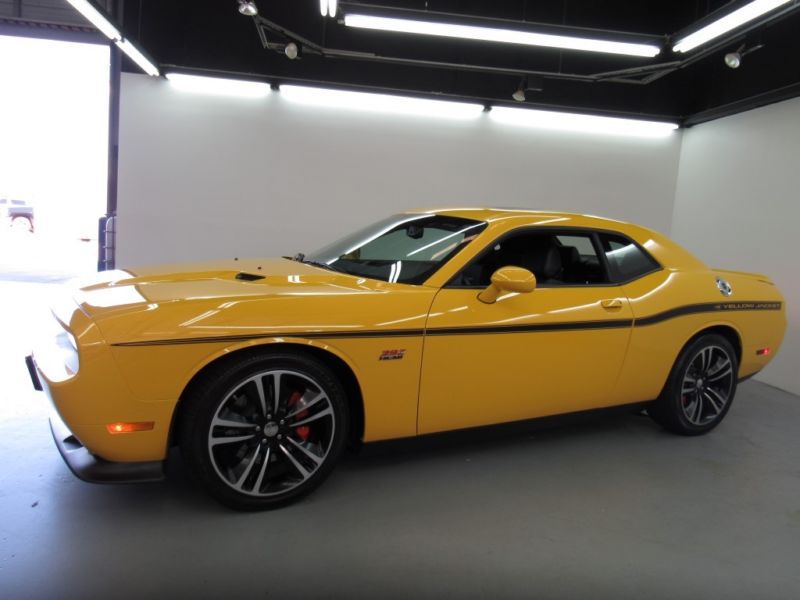 2012 dodge challenger srt8 coupe 2-door