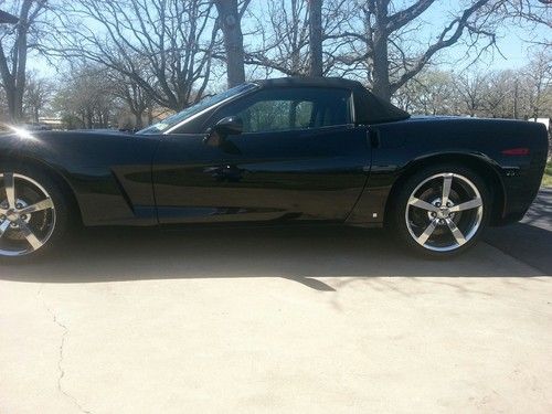 2009 chevrolet corvette base convertible 2-door 6.2l