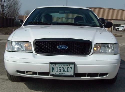 White 2008 ford crown victoria - one owner