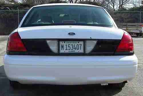 White 2008 Ford Crown Victoria - One Owner, image 2