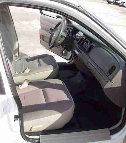 White 2008 Ford Crown Victoria - One Owner, image 8