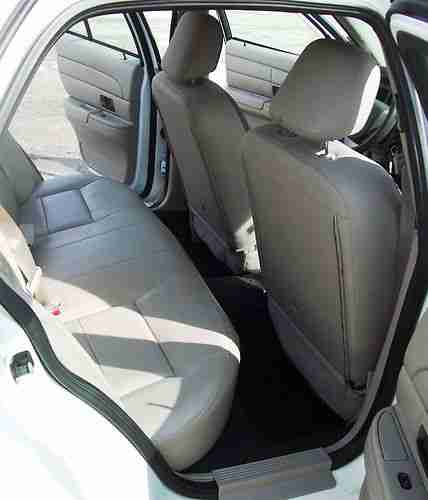 White 2008 Ford Crown Victoria - One Owner, image 9