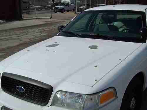 White 2008 Ford Crown Victoria - One Owner, image 10
